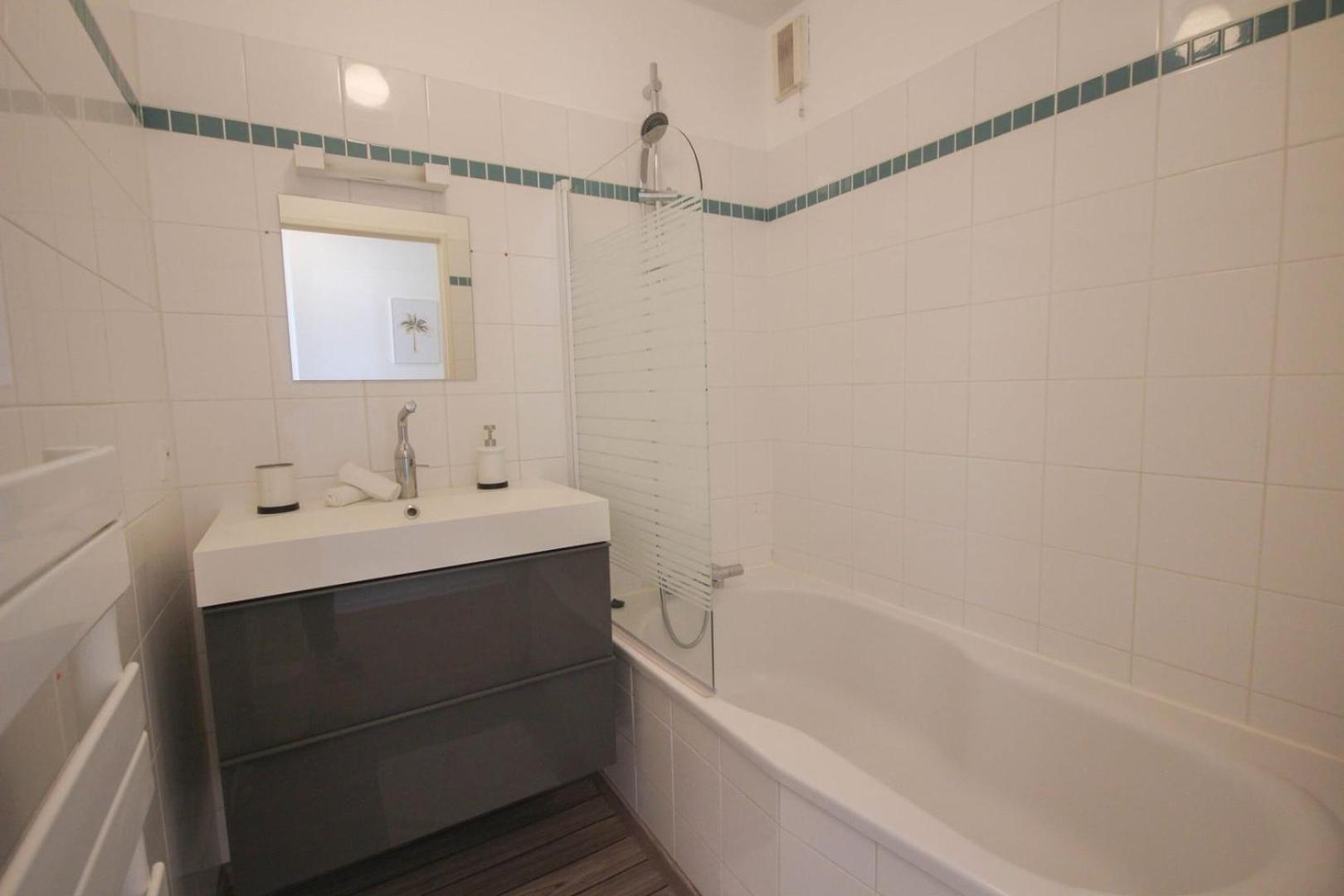Apartment In Residence With Balcony And Parking Лілль Екстер'єр фото